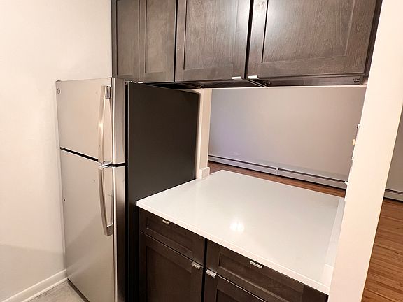2nd image of 6010 N Winthrop Ave APT 201
