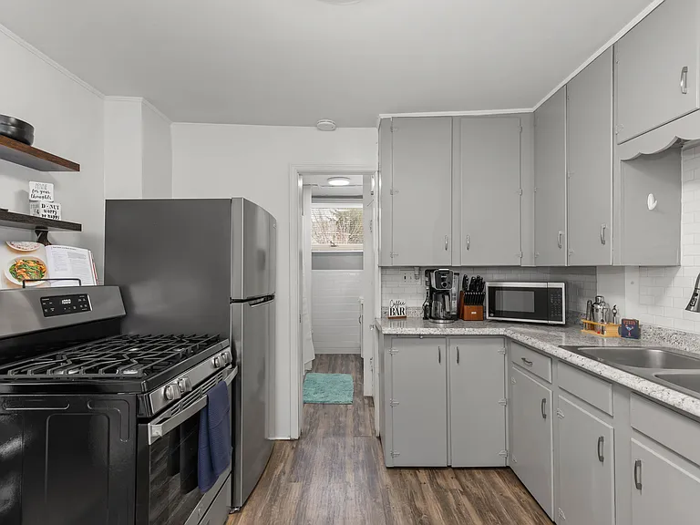 108 Pharis St #1 — Photo 2