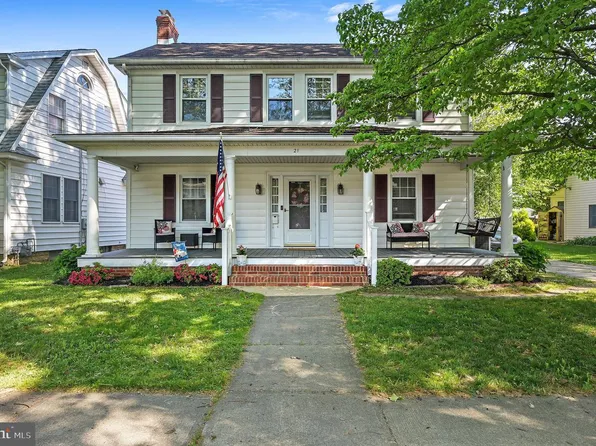 21 Elm Ter, Dover, DE 19901