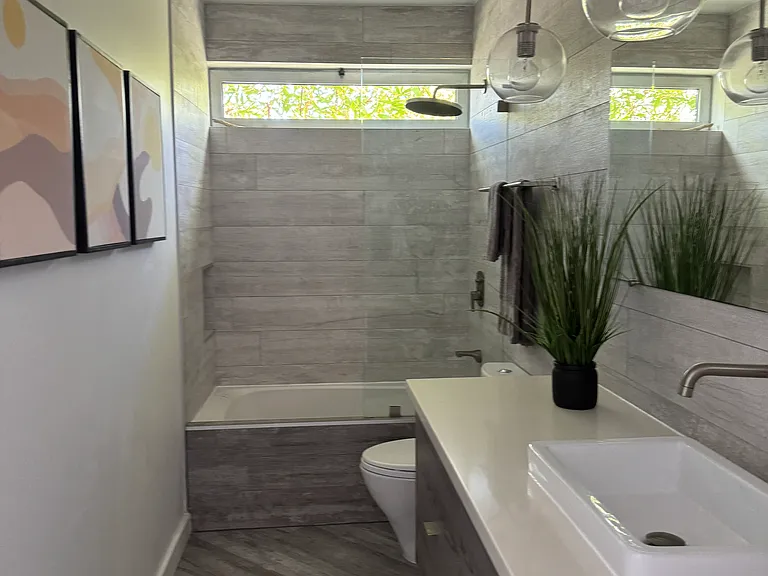 406 Grand Blvd — Photo 9