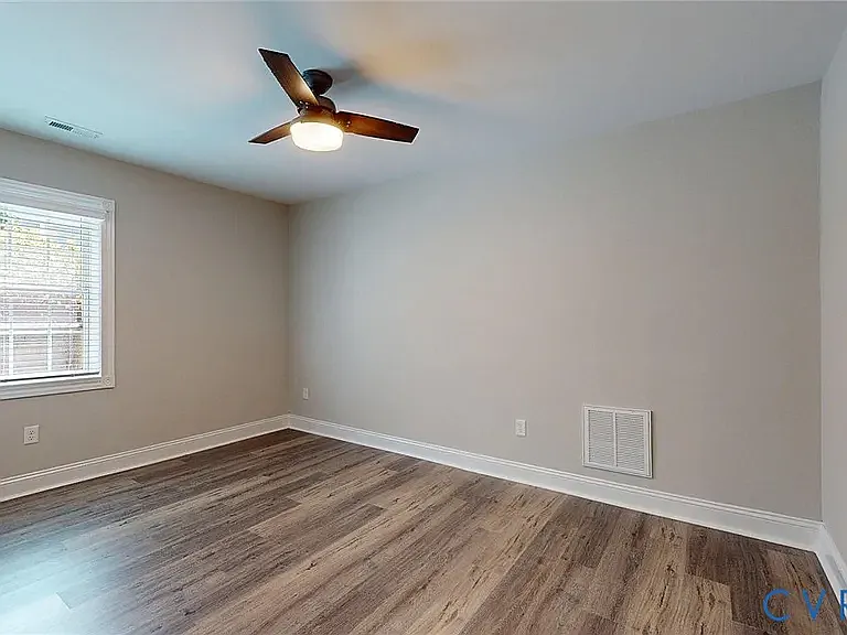 9433 Amberleigh Cir — Photo 7