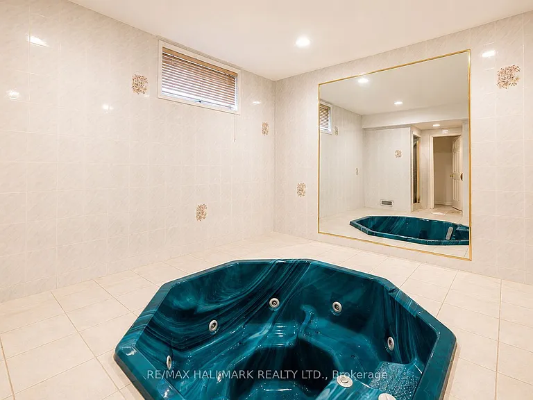 51 Risebrough Ave — Photo 29