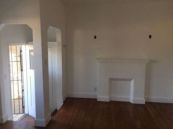 COZY FORMAL LIVING ROOM