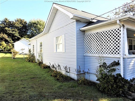 2nd image of 1036 Garden St