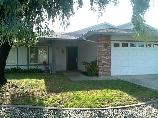 2nd image of 701 Oakmeade Dr