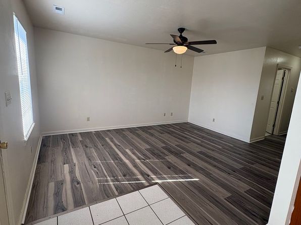 305 Clearwater Way