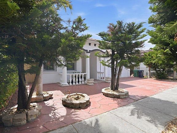 4th image of 15062 SW 11th Street