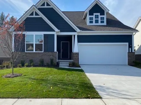 278 Skydrake Ct, Lake Orion, MI 48359