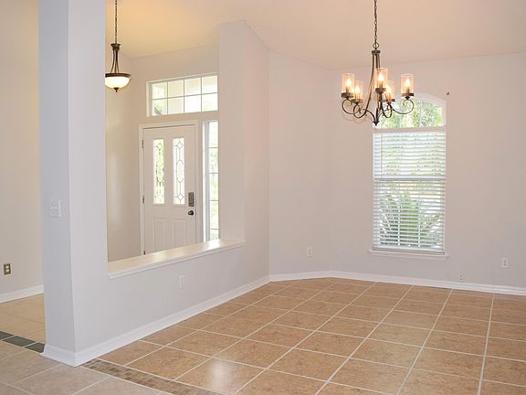 5th image of 112 Bracken Ct
