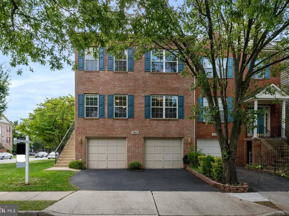 45827 Colonnade Ter, Sterling, VA 20166