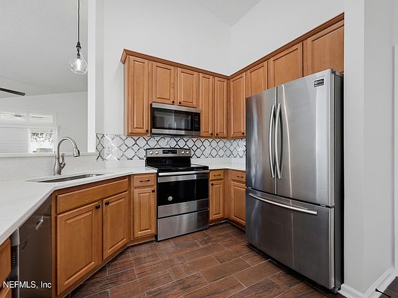 3rd image of 1806 FOREST CREEK Drive