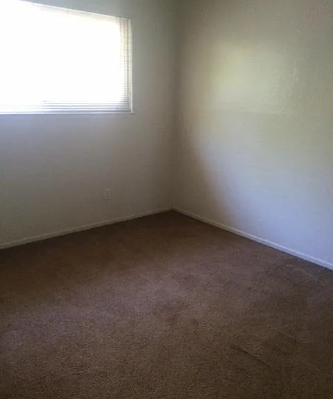 130 Toledo St — Photo 8
