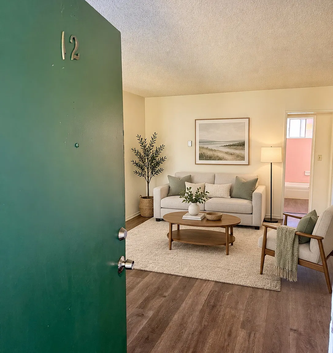 724 E Hardy St — Photo 1