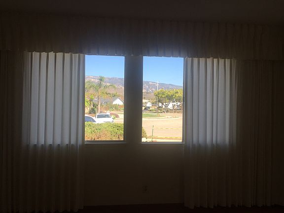 Mountain View @ Living Room