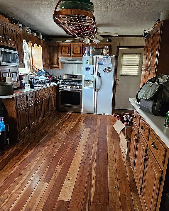 1st image of 3435 Davis Cir NW