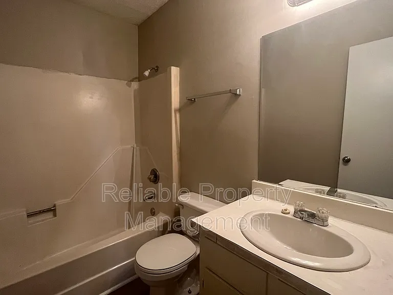 505 E Elizabeth St #B — Photo 7