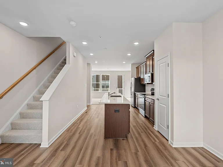 6045 Soho Way — Photo 14