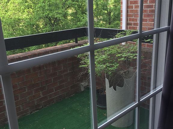 5th image of 6916 Fairfax Dr Unit 308