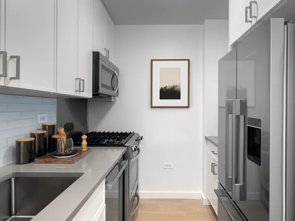154 East 29th Street 1507 image 3 of 15