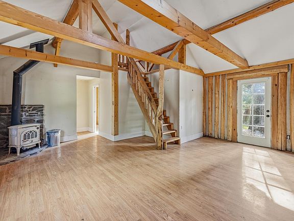 5th image of 38 Valhalla Ln