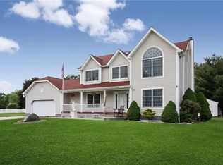 20 Huckleberry Ln, Hopewell Junction, NY