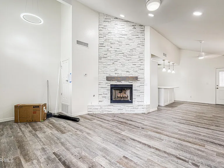5733 Saplinas Rd — Photo 14