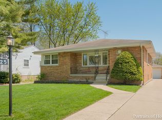 125 N Charles Ave, Villa Park, IL