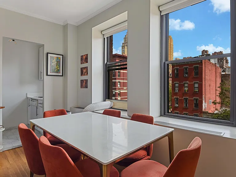 104 W 70th St #4F — Photo 3