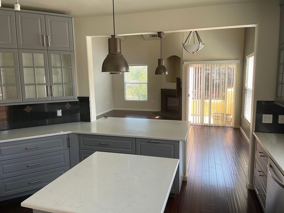 1st image of 5350 Dunlay Dr Unit 114