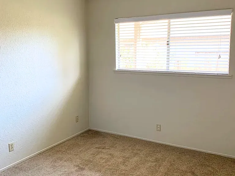 307 La Vida Way — Photo 8