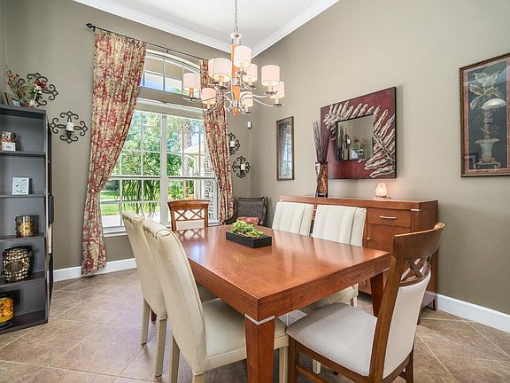 5th image of 2167 Windbrook Dr SE