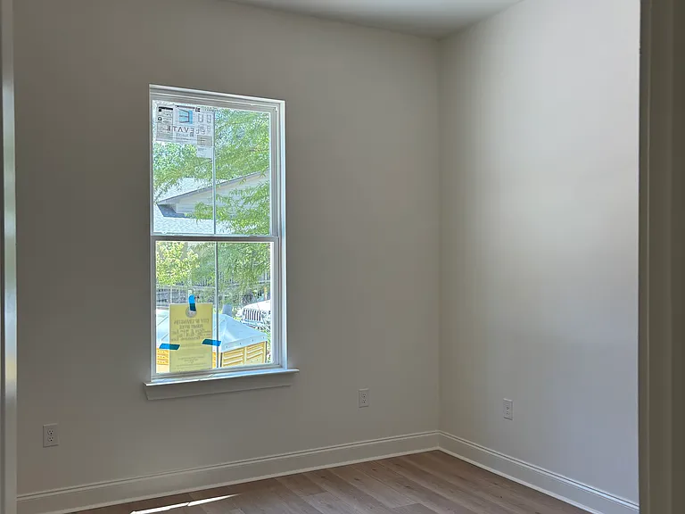 504 E 34th Ave — Photo 10