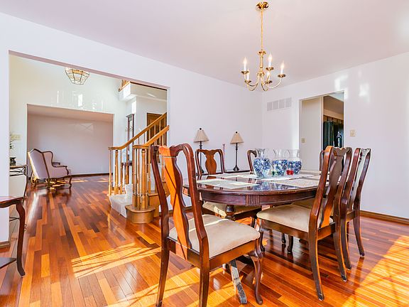 5th image of 211 Chianti Ct