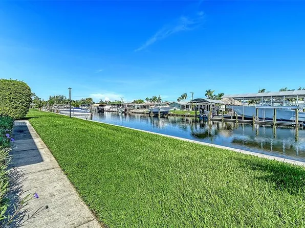 9819 Hernando Ct, Bradenton, FL