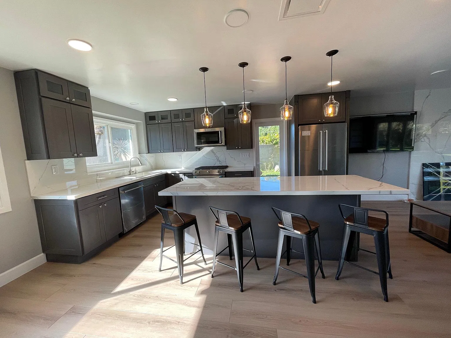 16561 Busby Ln — Photo 4