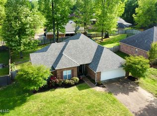 121 Rockbridge Cir, Clinton, MS 39056