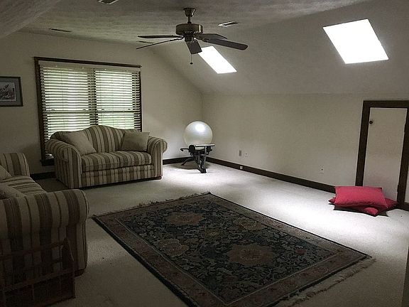 5th image of 347 Wilton Coves Dr