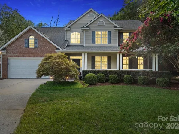 8610 Ellington Park Dr, Charlotte, NC 28277