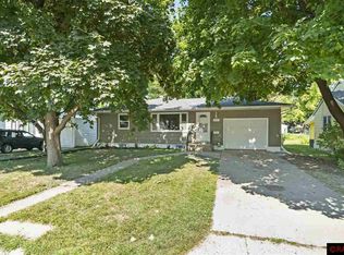 426 McKinley Ave, North Mankato, MN 56003