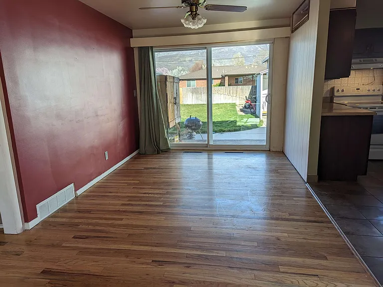 244 N 800 E — Photo 9