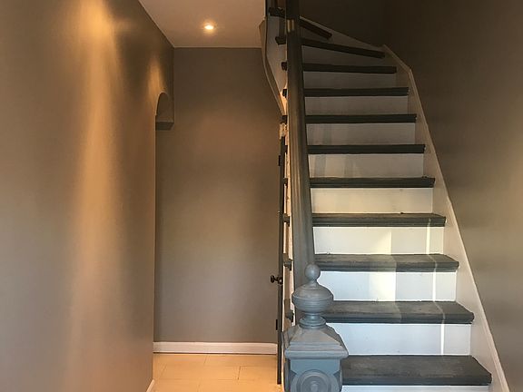 Front entry hallway