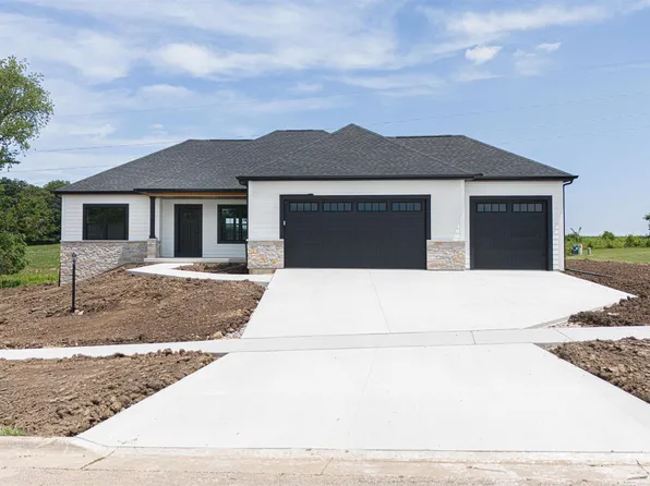 2050 Arbor Rdg, Janesville, WI 53548