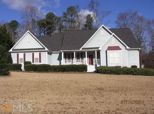 217 Walnut Ridge Dr, Hoschton, GA 30548