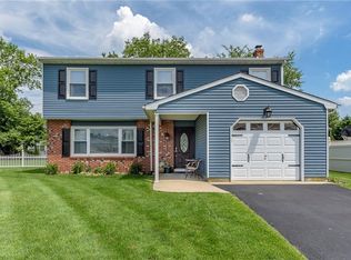 7 Pine Cone Ln, Howell, NJ 07731