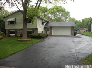 8941 Jasmine Ln S, Cottage Grove, MN 55016