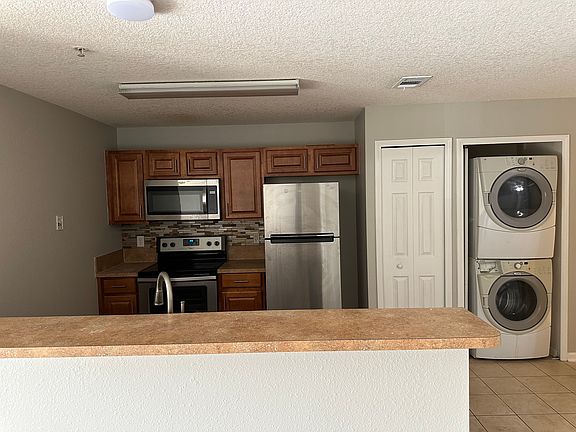 Kitchen / Laundry
