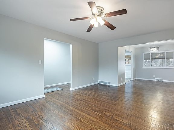 2nd image of 3220 Barbara Dr