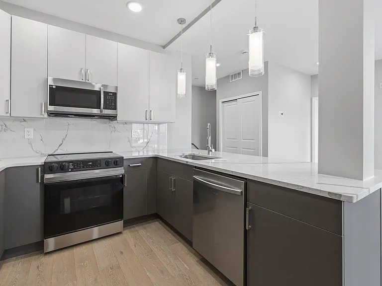 1111 S 24th St #103 — Photo 6