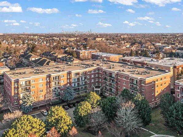 6401 W Berteau Ave APT 512, Chicago, IL 60634