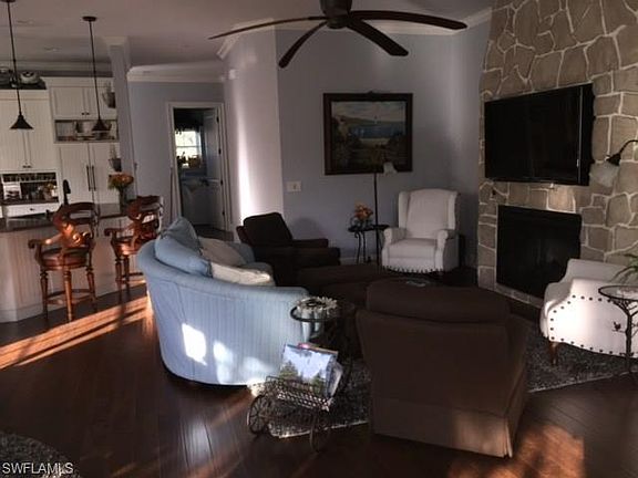 3rd image of 5080 Yacht Harbor Cir APT 203